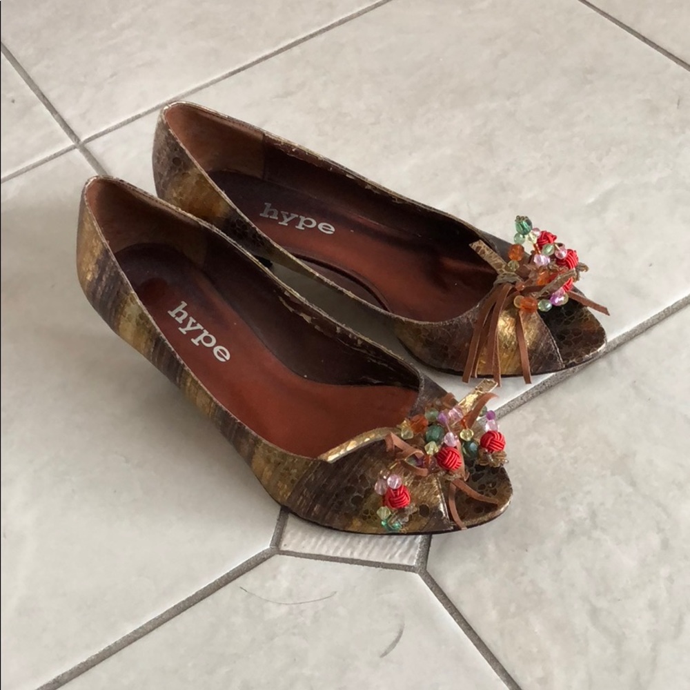 Bronze peep toe kitten heel pumps